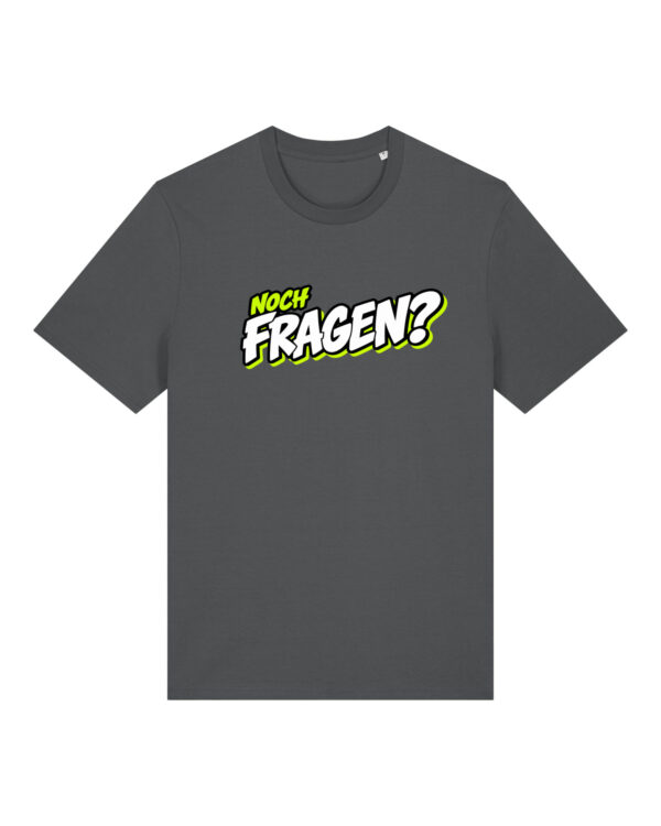 gerissen-wie-ein-lamm-schriftzug-fragen__stanley-stella-creator-2-0__anthracite__front-main „Noch Fragen?“-Shirt | unisex, bio, OEKOTEX-100, diverse Farben | 🛜 GERISSEN WIE EIN LAMM